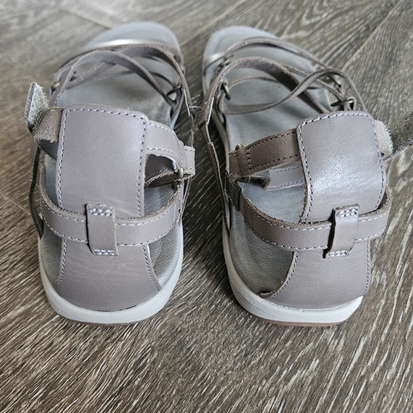 Merrell Sandals - Picture 3 of 8